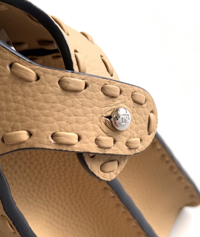 フェンディバッグ着用イメージ